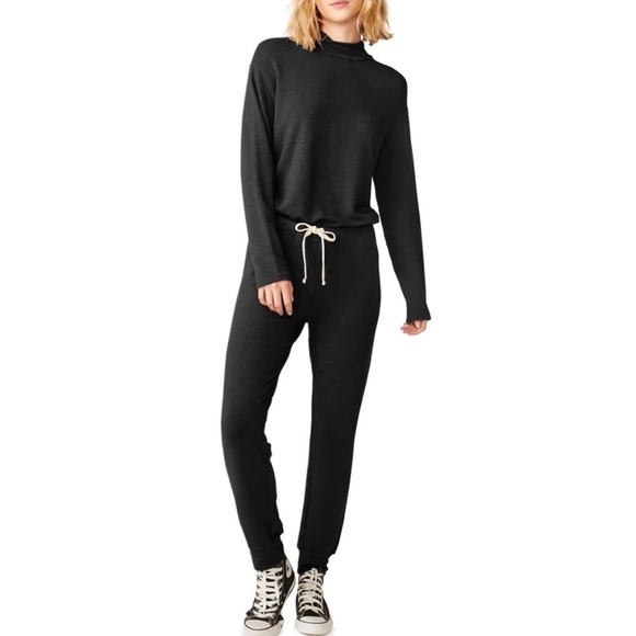 NWT Monrow Super-soft Mock Neck Long-Sleeve Jumpsuit in Black Size Medium - Picture 1 of 11